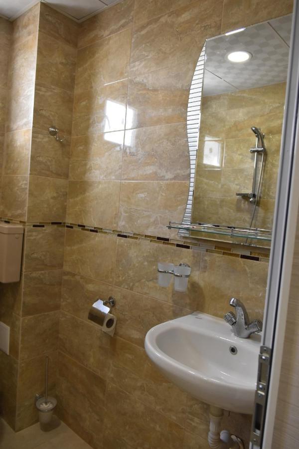 Suhin Dol Hotel Belimel Ngoại thất bức ảnh